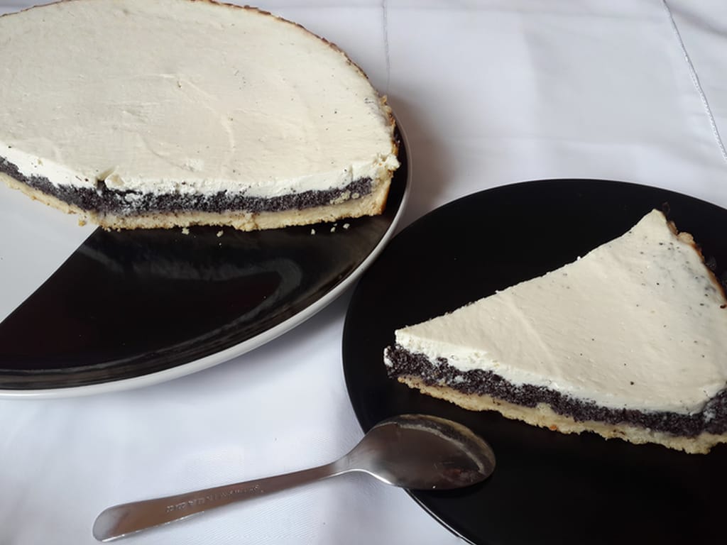 Curd Cheese and Poppy Seed Cake