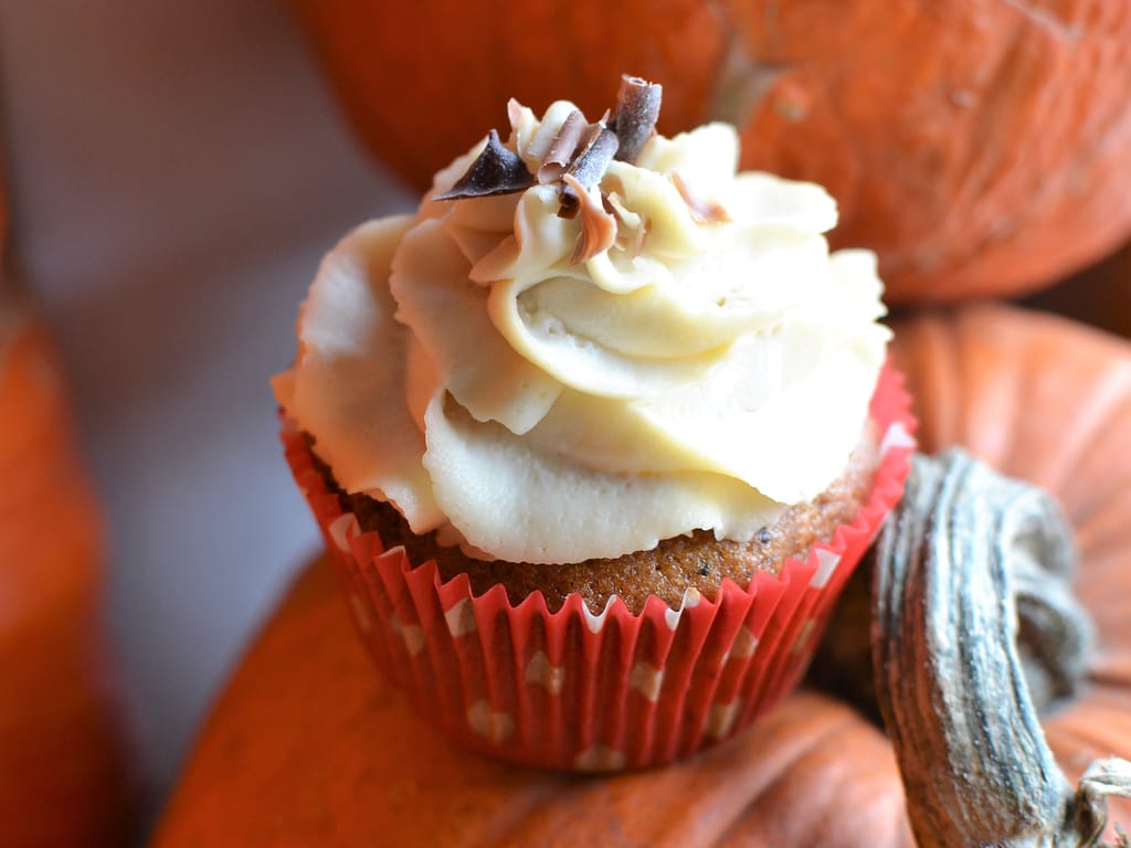 Autumn Pumpkin Cupcakes with Mascarpone Frosting