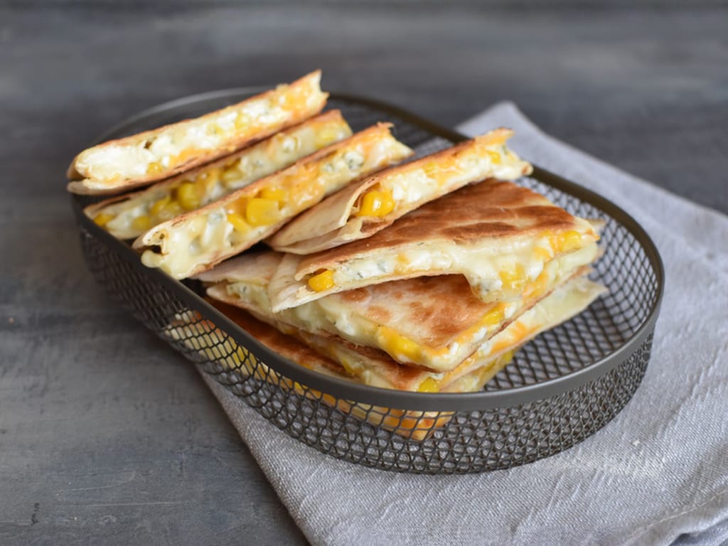Quesadilla santa maria se čtyřmi druhy sýrů