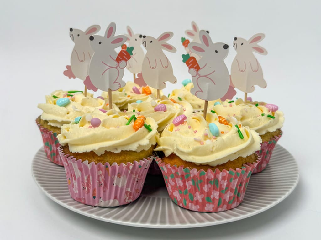 Pistachio Cupcakes with Lemon Curd and Mascarpone Cream