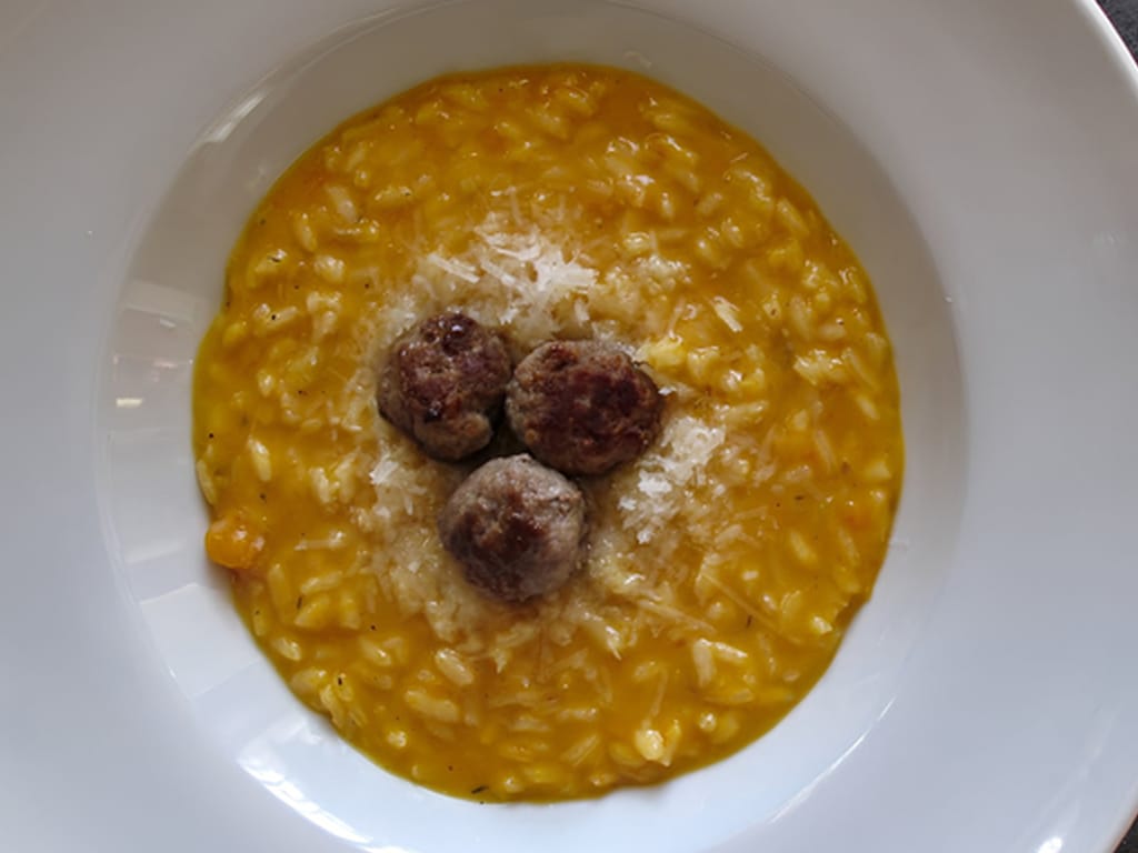 Italské dýňové risotto s masovými koulemi