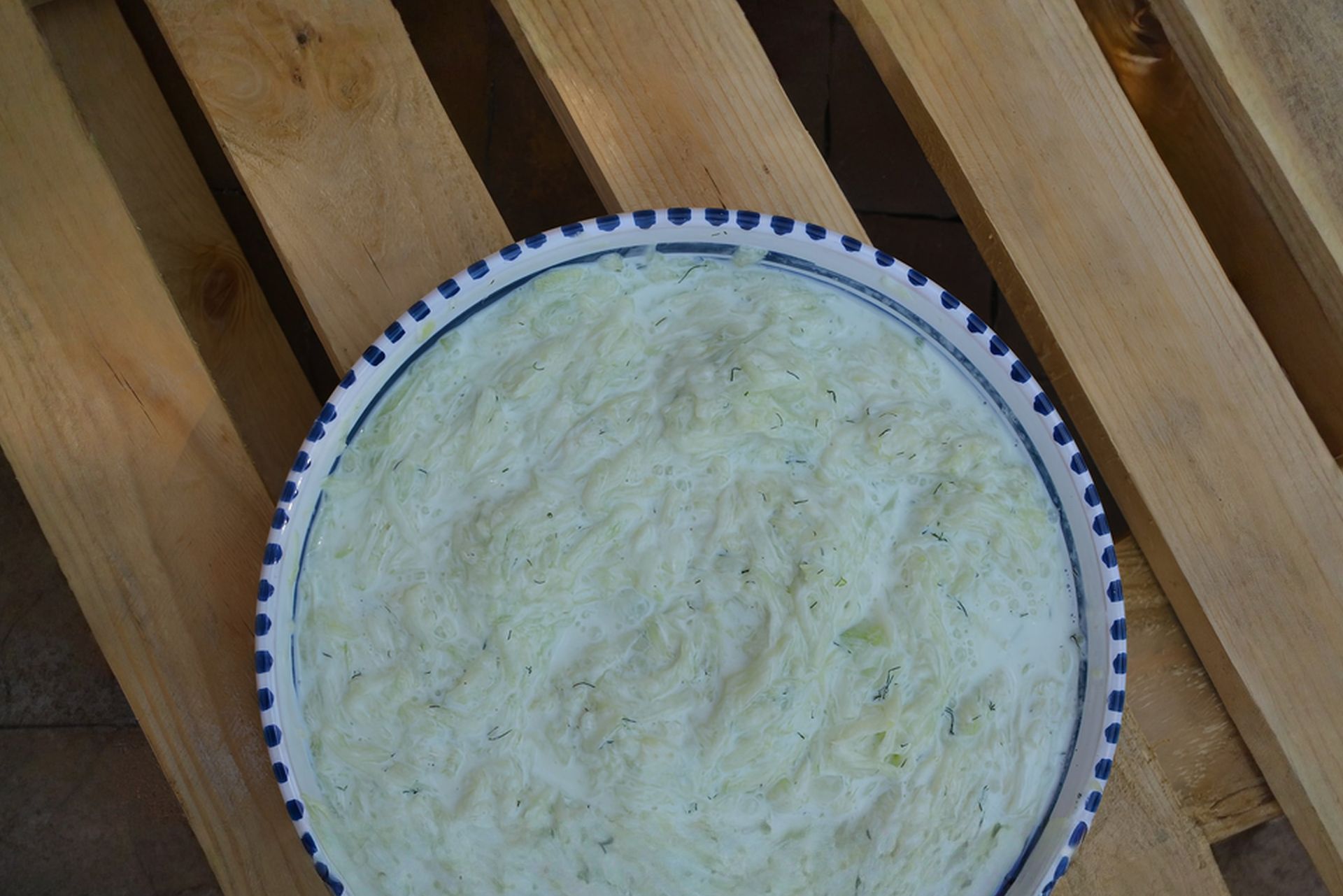 Osvěžující tzatziki s řeckým jogurtem