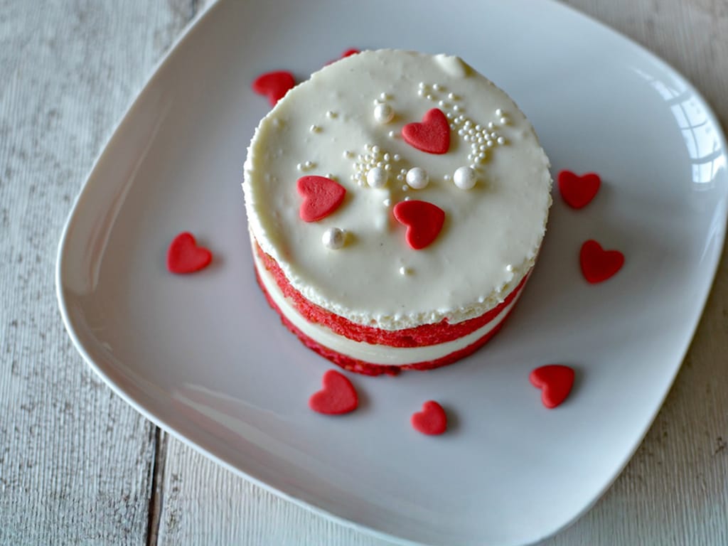 Red Velvet – Little Love-Struck Desserts