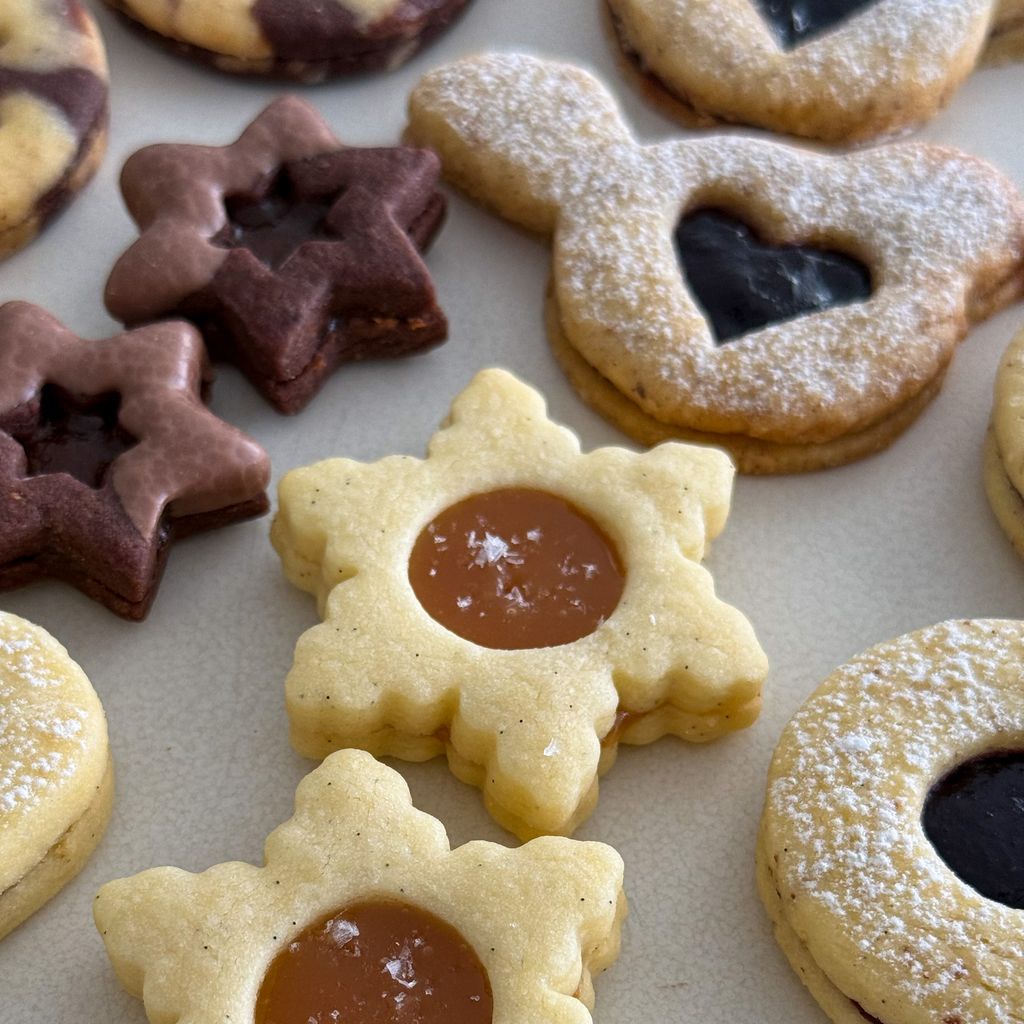 Linzer Cookies E-book: The Big Guide to the Dough