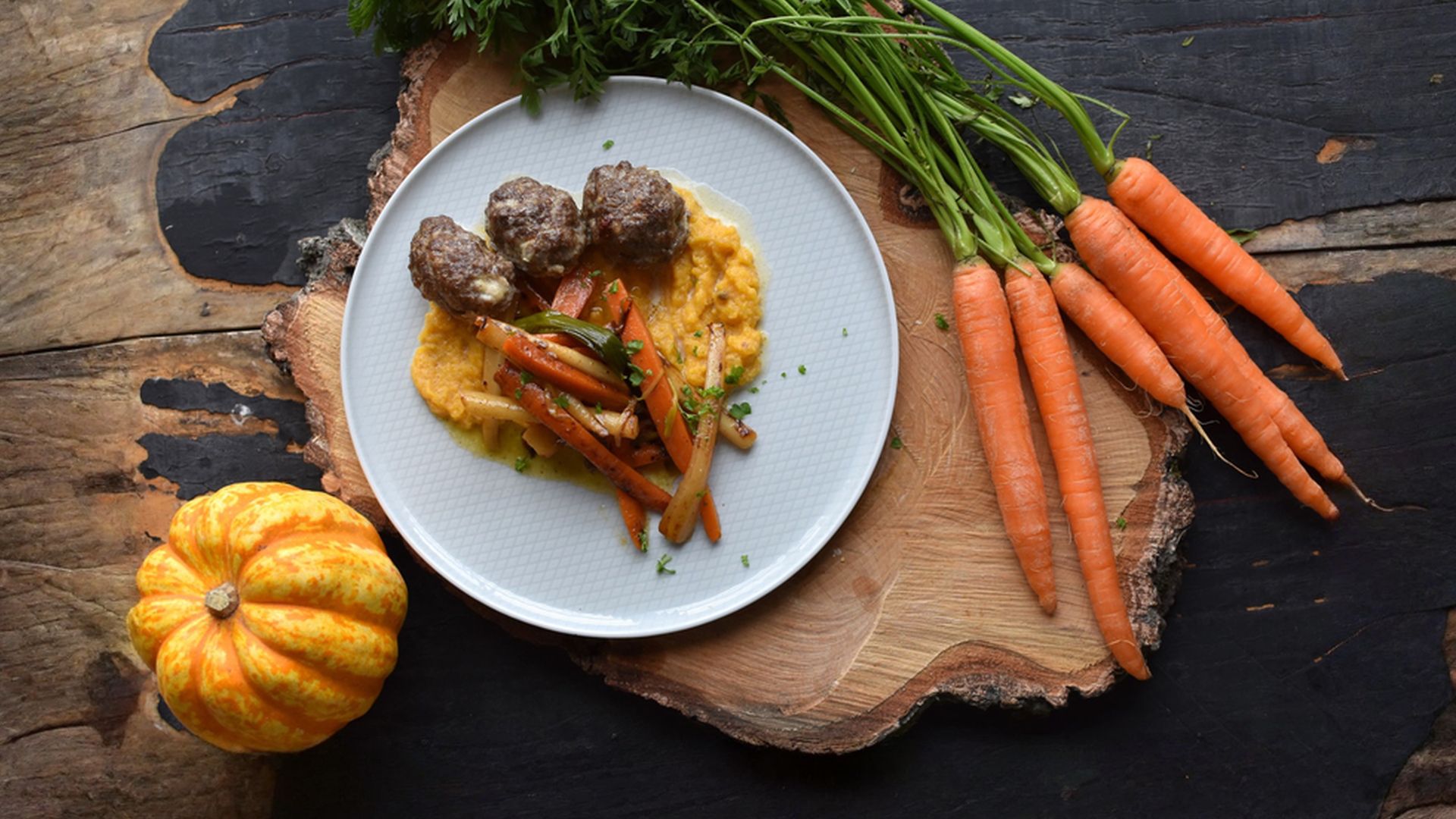 Sytá pečená kofta s dýňovým pyré