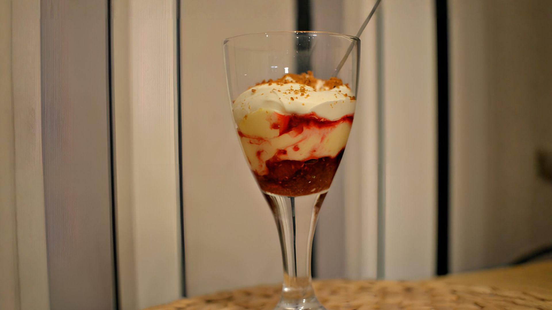 Vanilkové mascarpone s malinami – nepečený dezert