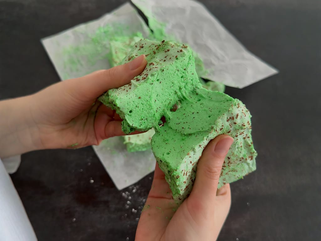 Homemade Mint Chocolate Marshmallows