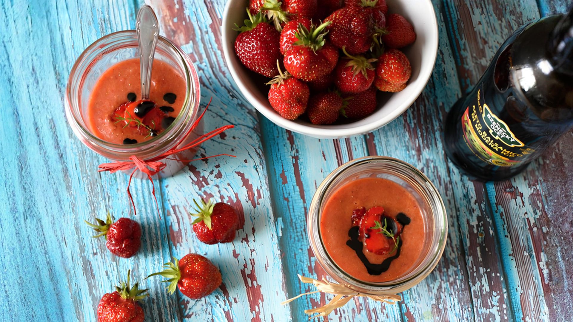 Chlazené gazpacho z jahod