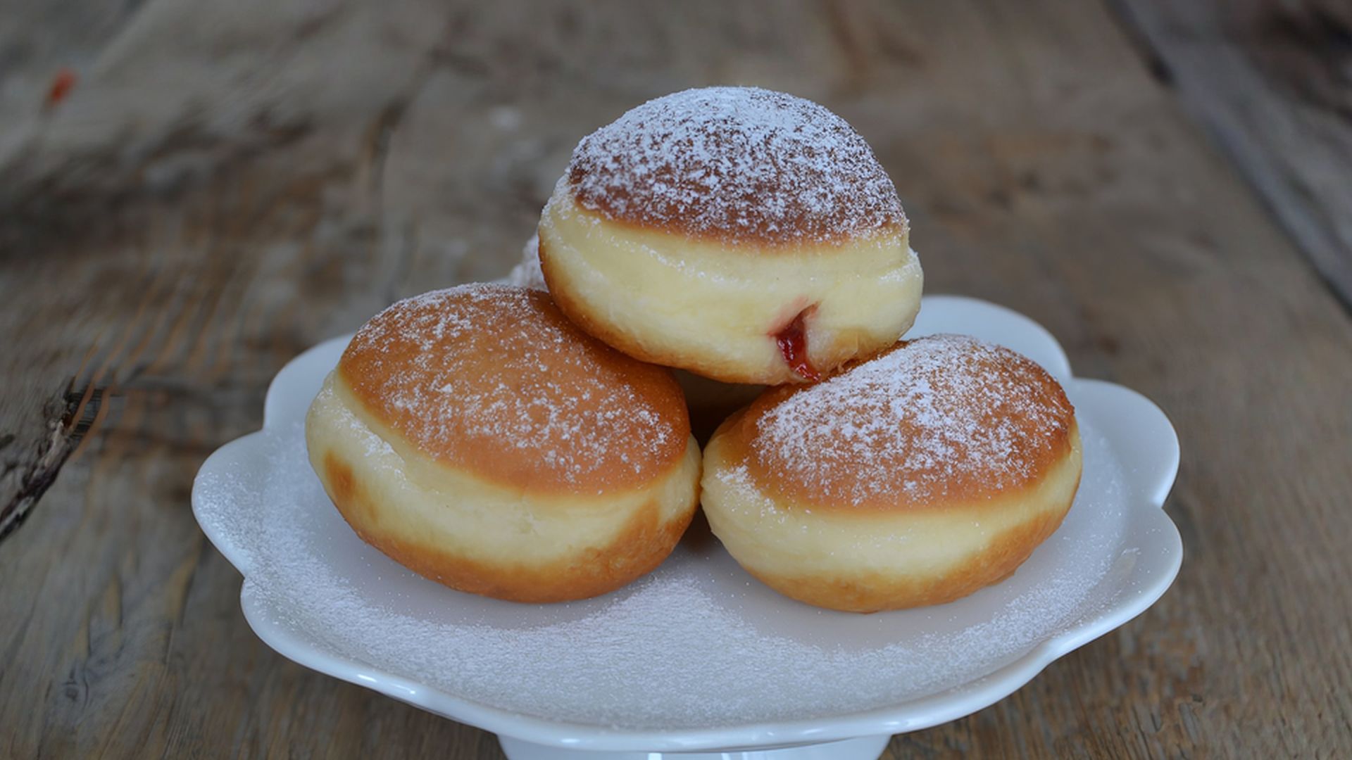 Domácí koblihy s marmeládou – klasický recept