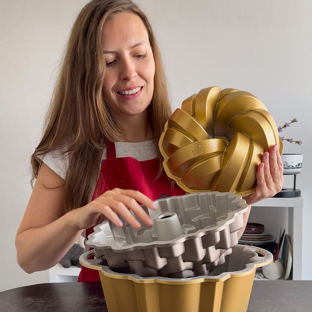 Braided Bundt Pan