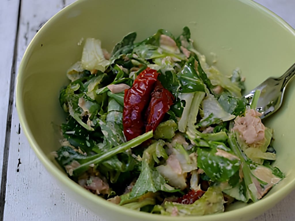 Fresh Tuna Salad with Sun-Dried Tomatoes