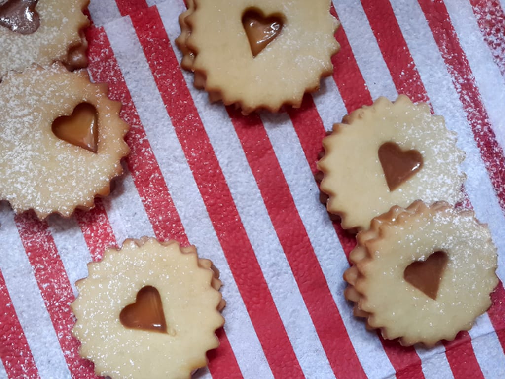 Linzer Cookies Filled with Salted Caramel