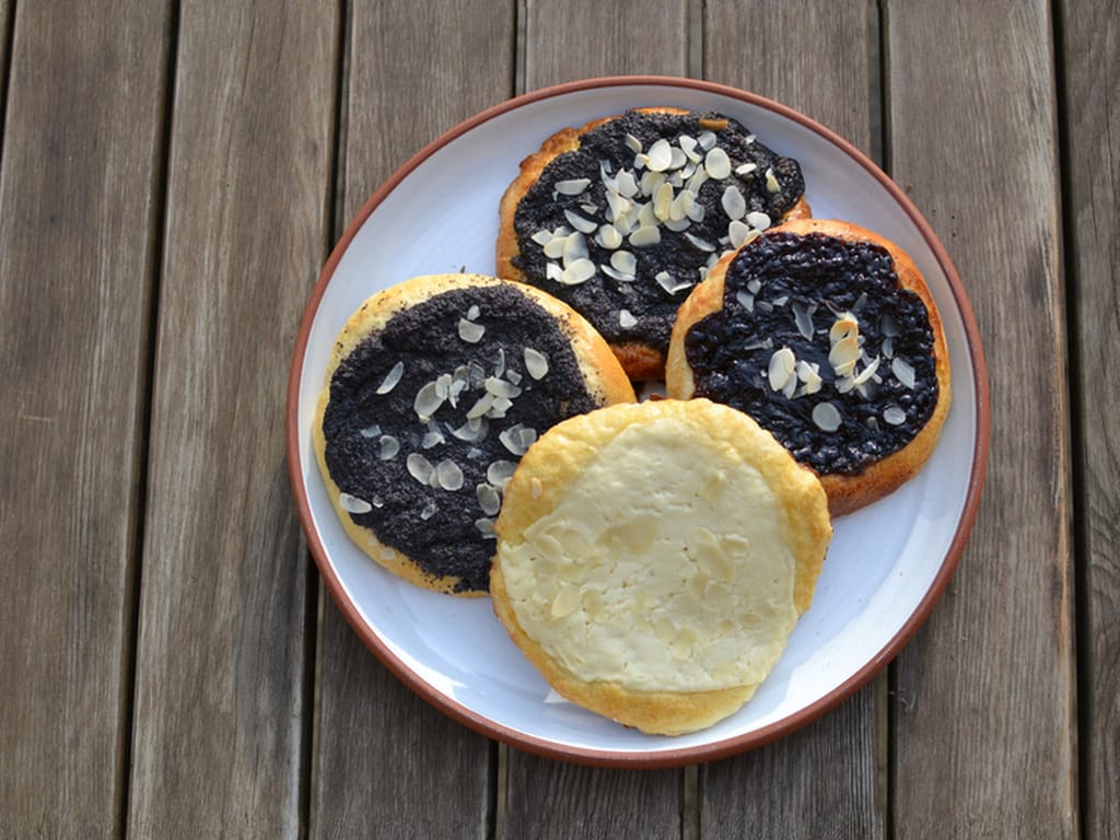Družbáky – Sweet Buns for the Fourth Sunday of Lent