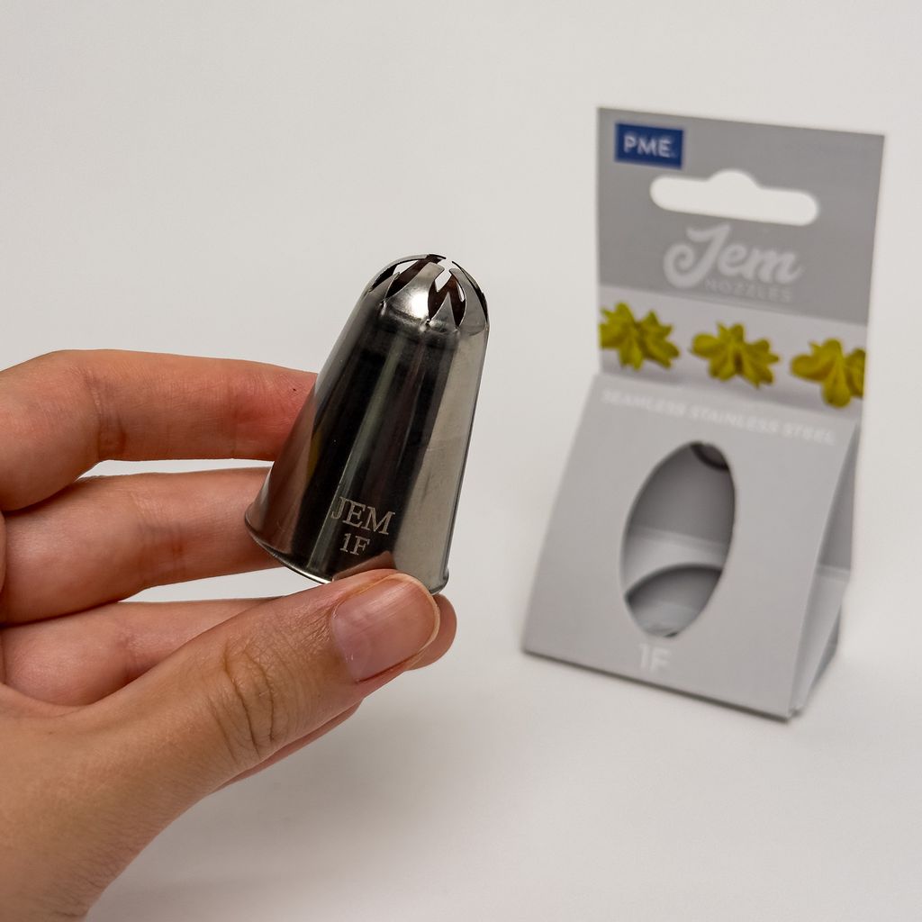 JEM Piping Tip – Drop Flower #1F (Large Flowers)